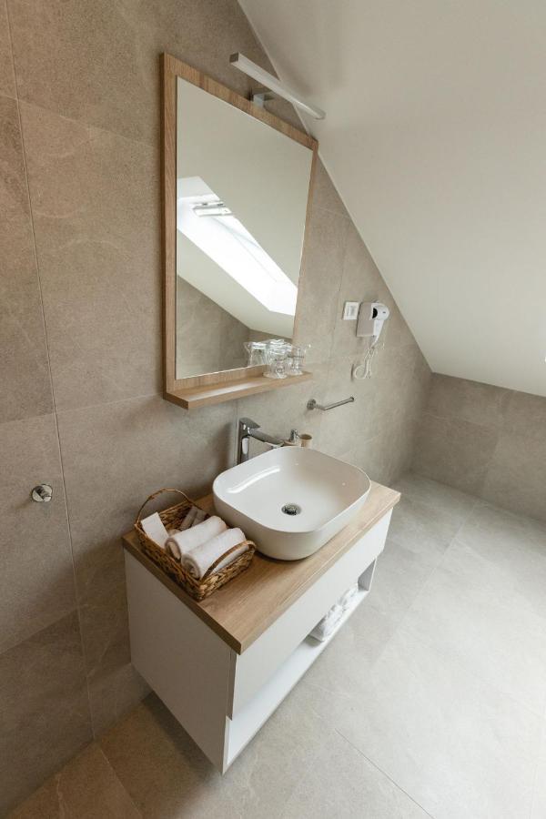Rooms & Apartment Perak Kutjevo Extérieur photo